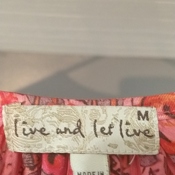 💥5 for $20💥Silky coral top by Live and let live. - Picture 4 of 6